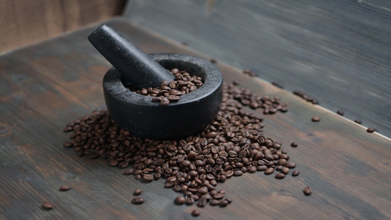 How To Grind Coffee Without A Coffee Grinder Coffeemakersadvisor